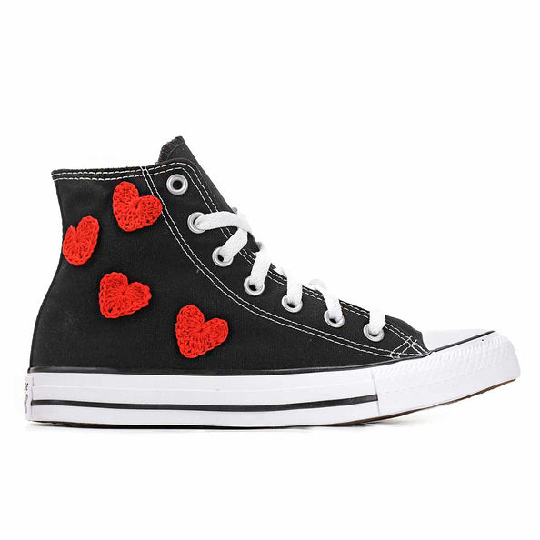 Converse con cuori uncinetto rossi