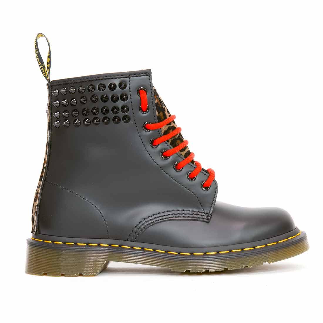 dr martens leopardati e maculati con borchie