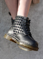 Dr. Martens 101 bassi borchie