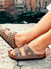 sandali birkenstock arizona marroni con borchie a piramide oro