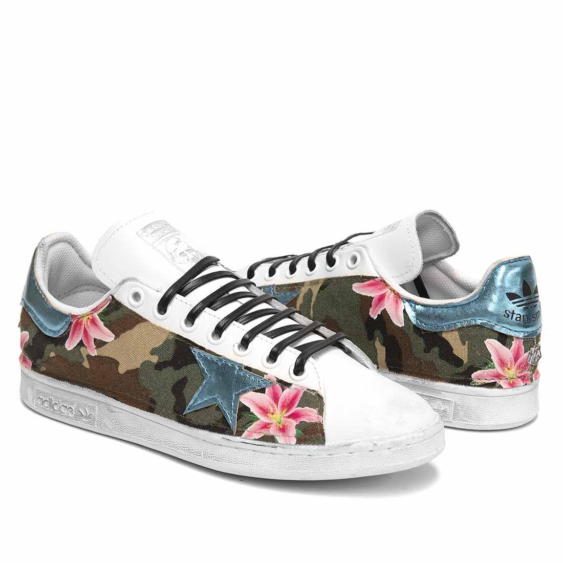 adidas personalizzate con camouflage fiori e stelle azzurro reflex