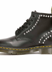anfibi dr martens bassi borchiate
