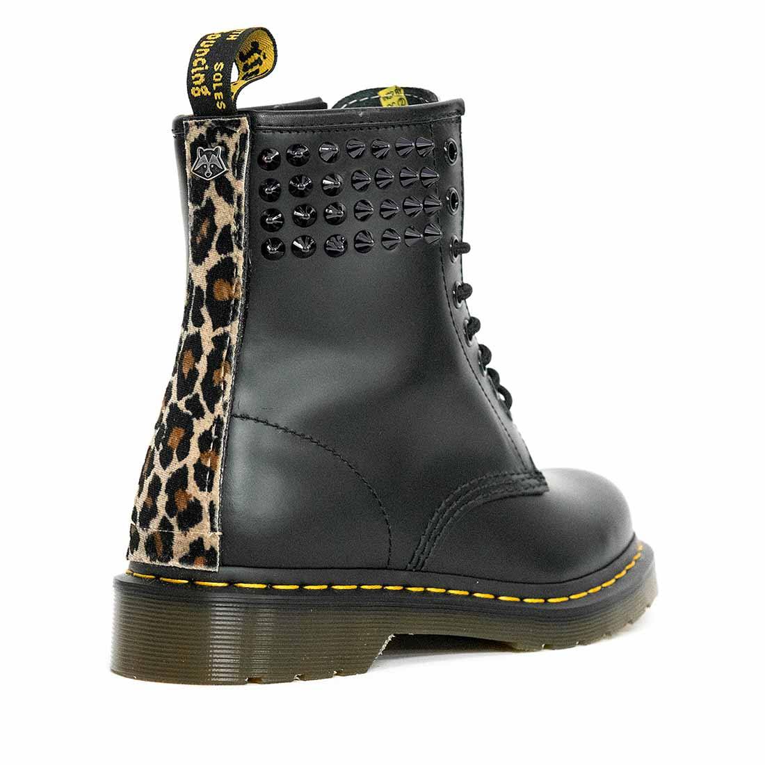 anfibi dr martens 1460 leopardati