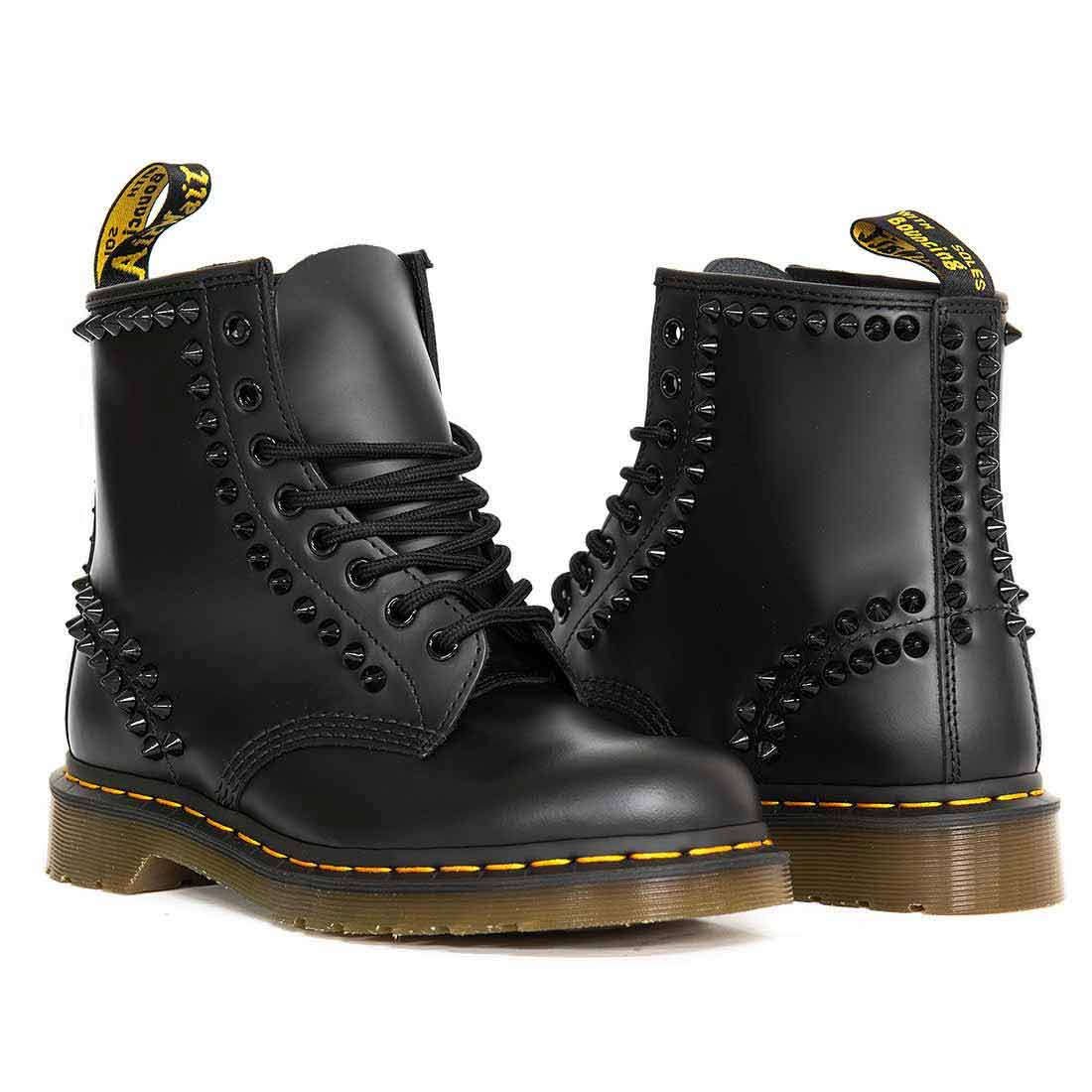 Dr. Martens Punk borchie appuntite