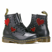 dr martens con 8 buchi cuoeri e borchie