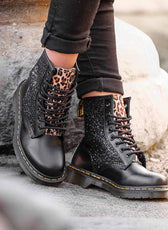 dr martens con brillantini neri leopardati