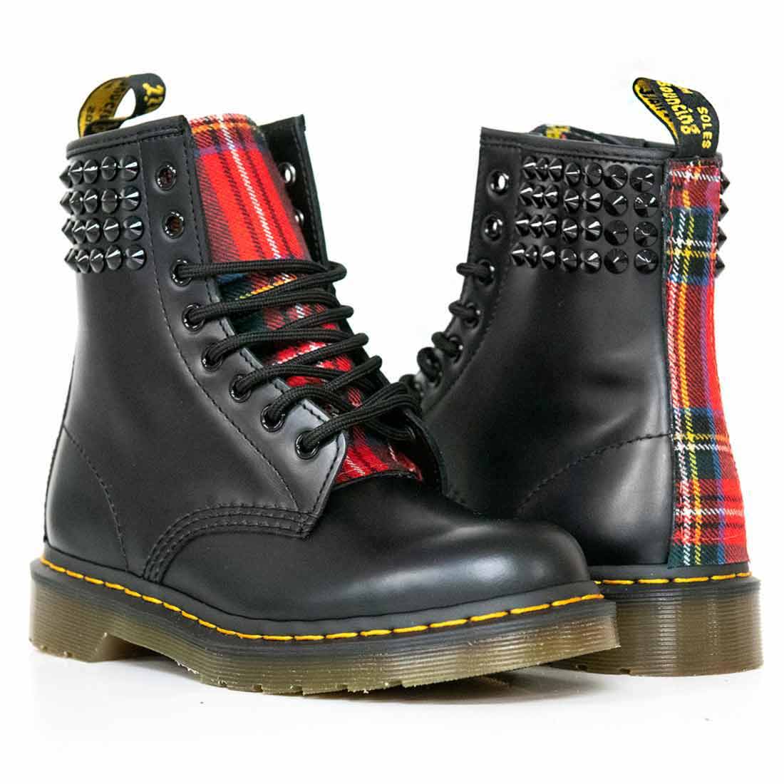 Personalizzazione Dr Martens Scozzesi Tartan Scozzese con Borchie Nere