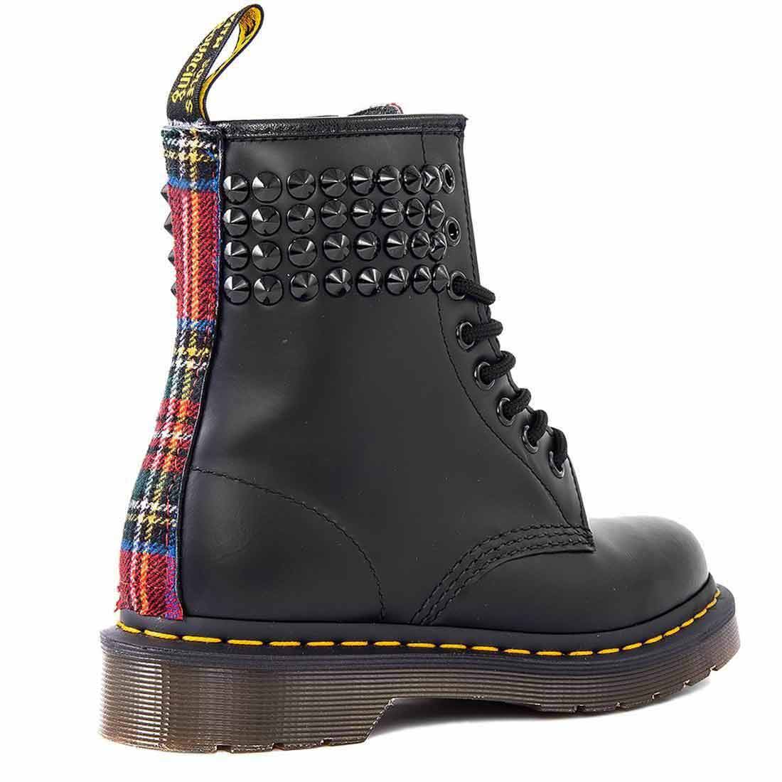 Dr martens scozzesi con borchie