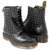 scarpe dott martens 1460 personalizzate con borchie nere