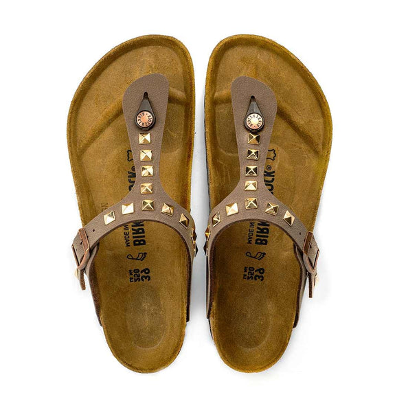 sandali birkenstock gizeh con borchie oro - colore marrone mocca 