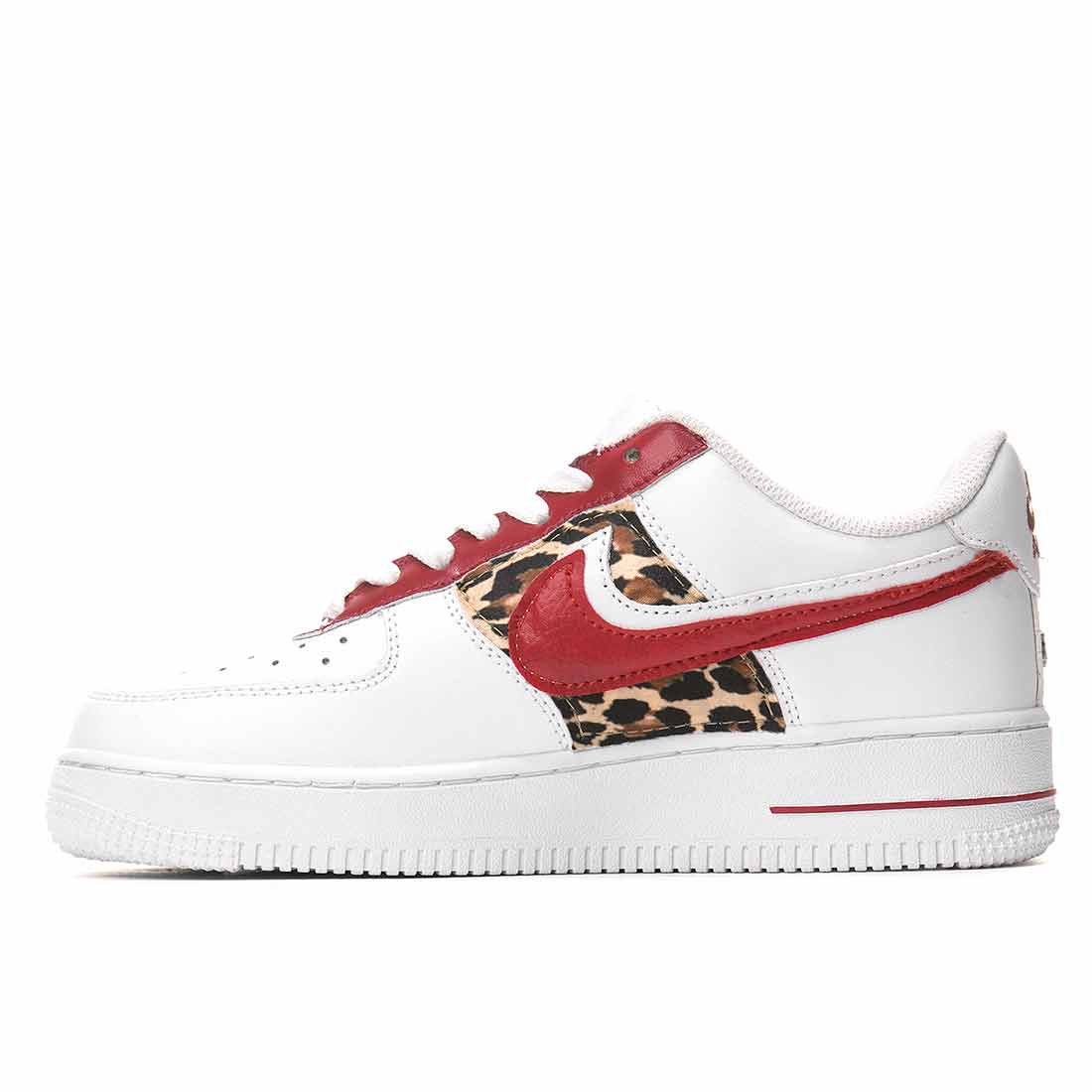 scarpe nike personalizzate rosse e leopardate
