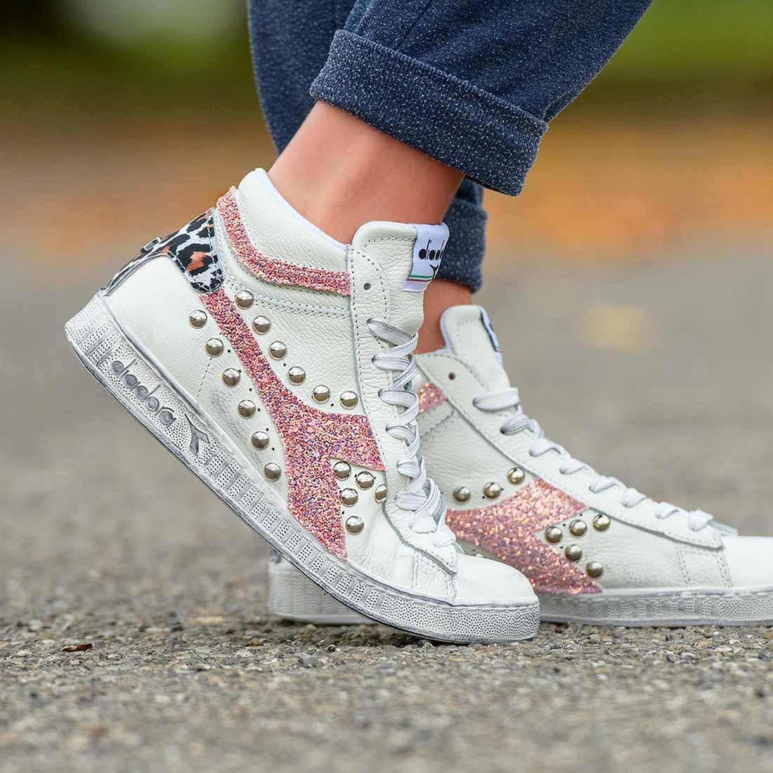 snakers diadora con brillantini rosa borchie argento e dettagli animalier effetto leopardato