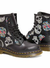 stivaletti neri con teschi