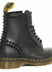 stivali dr martens con borchie a cono nere